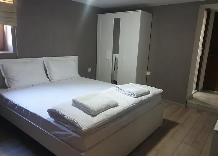 ракшиева къща Nyaraló